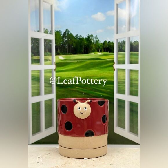 Miss Ladybug Red/Black Ceramic Planter Pot with Saucer Attached - Picture 2 of 11